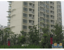 嚎华装修 南边临河景观位置 诚意出售