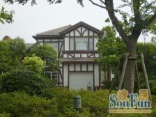 西郊紫郡临水独栋别墅,业主自住精装保养好!大花园