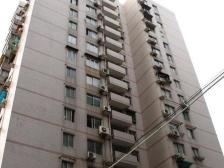 内环地铁口200米、04年、边套大窗全明、税费少采光足