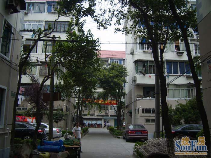 小区相关图