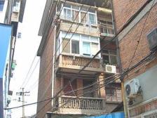 民巷 南北通透,采光好 装修好,环镜优美 近地铁 视野好,诚心出售