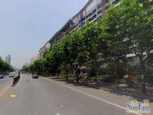 单价低,中间楼层正看小区花园,配套好,近地铁商场