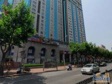 单价低,中间楼层正看小区花园,配套好,近地铁商场