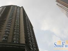 来福士旁,位置好交通便利,出门就是轻轨