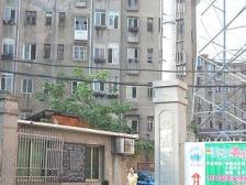 在樟树林里佘山路一室一厅高楼层采光充足