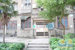 三经路113号制药厂宿舍北区南北通透,采光好近地铁视野好,诚心出售