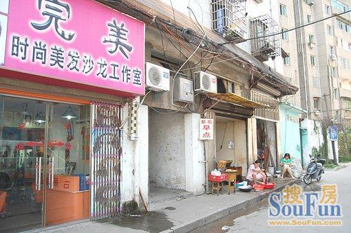 小区相关图