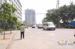 佐岸明珠 南北通透,采光好 装修好,环镜优美 视野好,诚心出售
