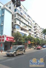 绳金塔街南北通透,采光好近地铁视野好,诚心出售