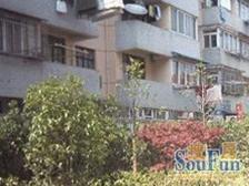 中间楼层双南两居室,位置好出入方便,诚意出售