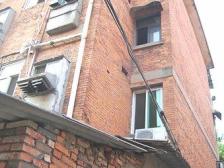 上海路639号橡胶厂宿舍 南北通透,采光好 装修好,环镜优美 近地铁 视野好,诚心出售