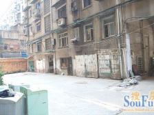 解放西路单位房,拎包入住,自住装修,房东诚心出售!