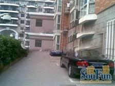 房东国外已定居,紧急处理国内资产,价格可商议,满五