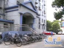 诚意出售,没有邻居十分安静,额外有个小仓库不算面积