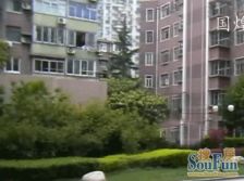 近田林剧院,板房,正气南北通3房2厅2卫,一梯三户,停车方便