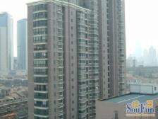 北外滩惊叹的地段,摩天大楼群与黄浦江尽在眼前