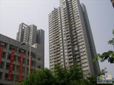 学府路 华宇江南枫庭三房101万