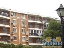 外销品质,位置安静,带露台,看中山公园