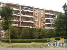 外销品质,位置安静,带露台,看中山公园