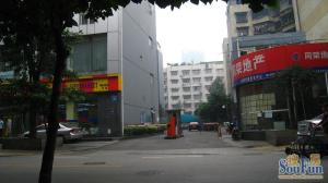 秀城1室1厅东南