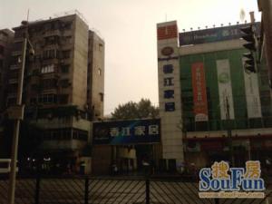 江南大道万科里旁,户型方正两房,高层视野无遮挡,采光通风好。