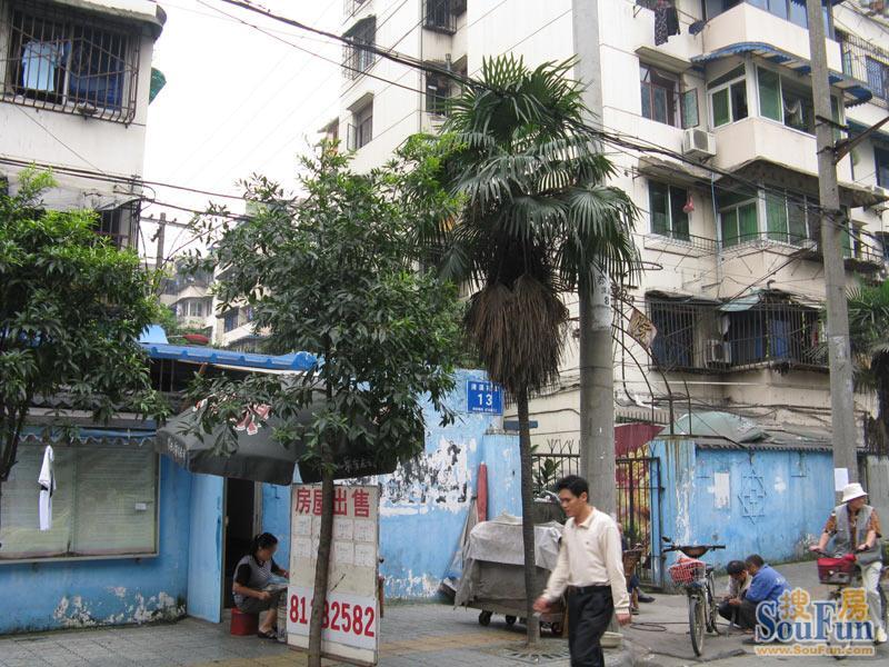 小区相关图
