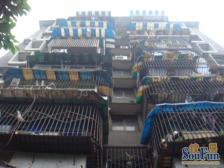 华新街观音桥商圈 小两房无抵押 诚心出售