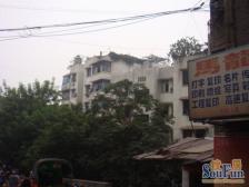 此房楼层好,房子户型方正,交通方便,业主诚心卖
