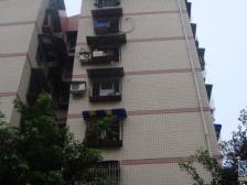 轻轨3号线旁正规两室 户型方正 出行购物方便