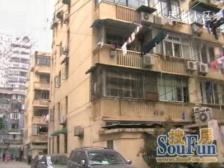 地铁口精装1房1厅,保养好楼层佳,价格低好谈