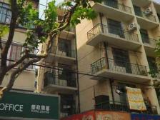 主卧朝南,小区中心位置,采光充足,视野好