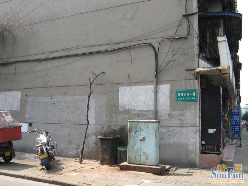 小区相关图