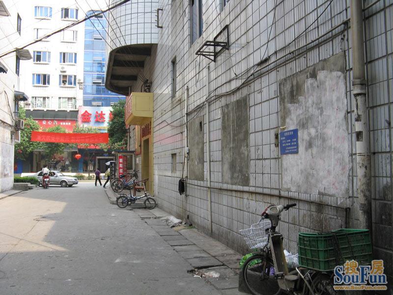 小区相关图