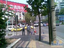 福利社公交车站旁正规大一房,急售