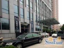 新虹桥捷运大厦 3室2厅 东北