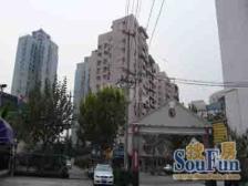 200万装修,长宁中环内,电梯中高楼层,带产权车位