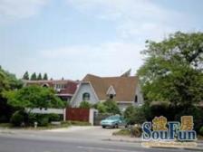 一梯两户,主卧朝南,交通便利,精装修,诚意出售