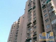 商品房户型,楼层好,进共康路地铁站,宝山万达商圈