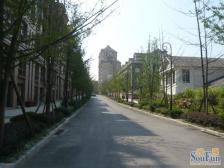 看江两房,带装修,距离轻轨站近,另有车位可一起出售