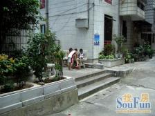 此房产权过五唯一,格局方正,低层,采光好。