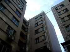 此房精装修,朝正南格局好,业主诚心出售