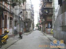 八一桥旁边,单价低 看中价格有点谈