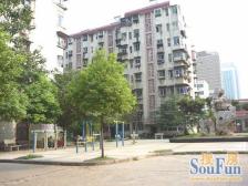 桃苑地铁口低总价一房 可以拎包入住