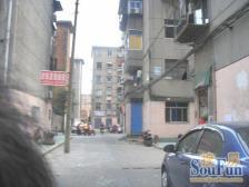 何坊西路 南北通透,采光好 周边匹套完善,,出行方便