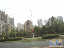 红谷春天70年产权住宅,正规一居室阳台,近2号线地铁