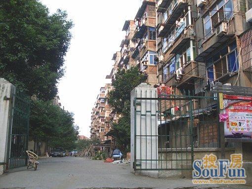 小区相关图