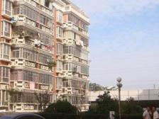 锦绣花园 出入方便 小区环境好