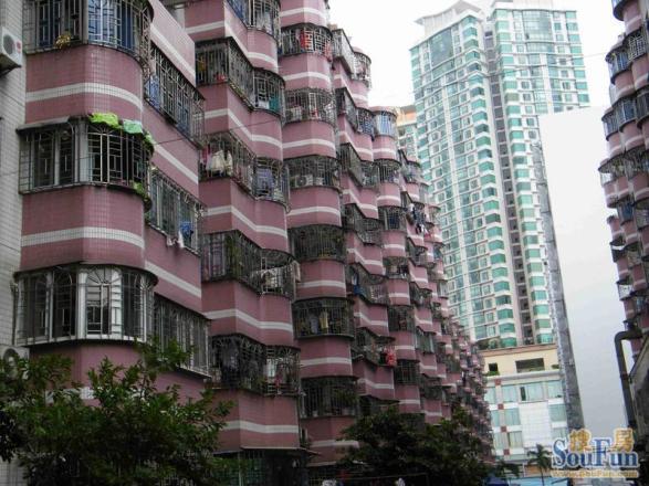 裕亨花园 福田口岸对.面 2房租4000元 真实照片 现房可看 采光好