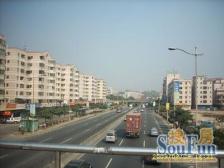 朝南朝花园,楼梯房,低楼层,阳台做了外扩。