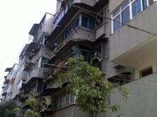 南苑小区,交通便利,购物方便。